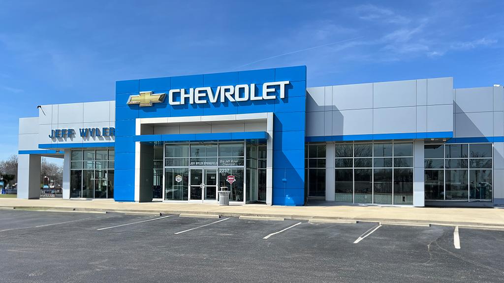 Dealership gallery photo 1